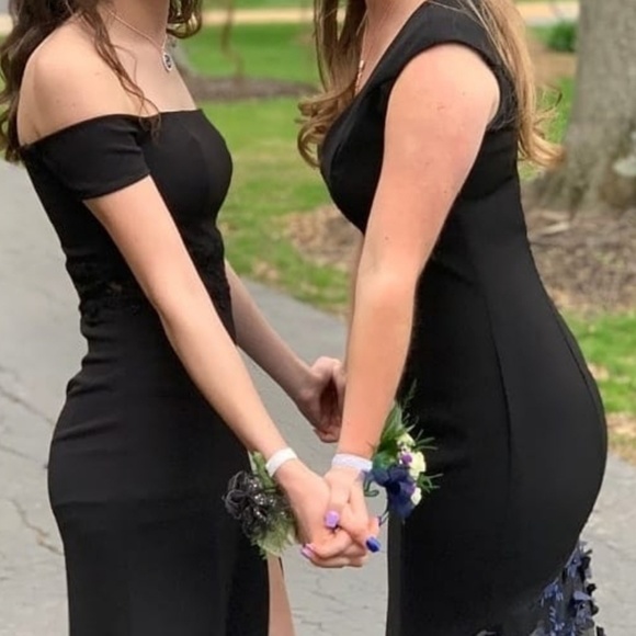 Dress - Picture 3 of 4